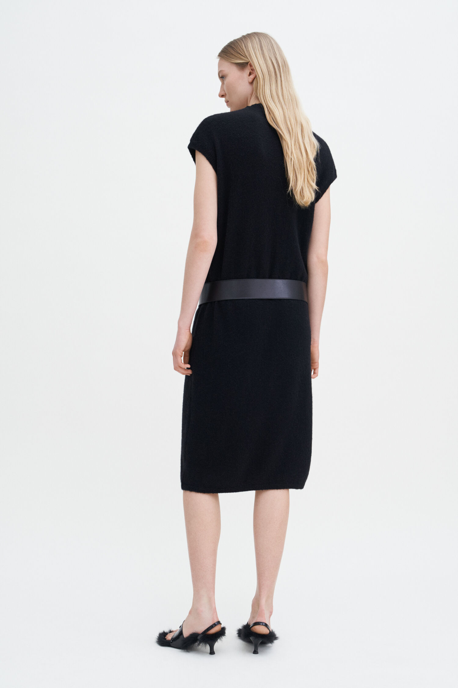 Kleid Yak Black