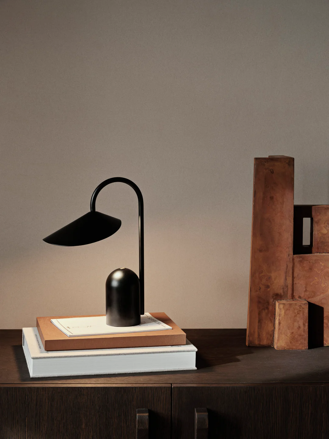 Lampe ARUM PORTABLE black