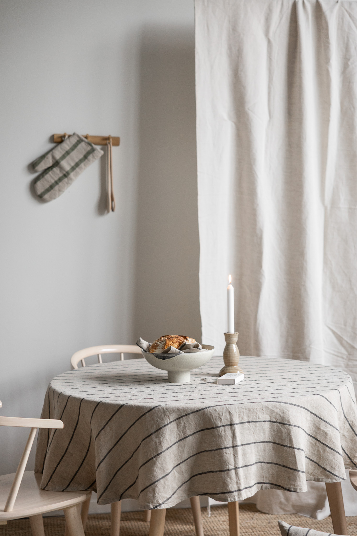 Tischdecke Grimtorp black 250x140 (Kopie)