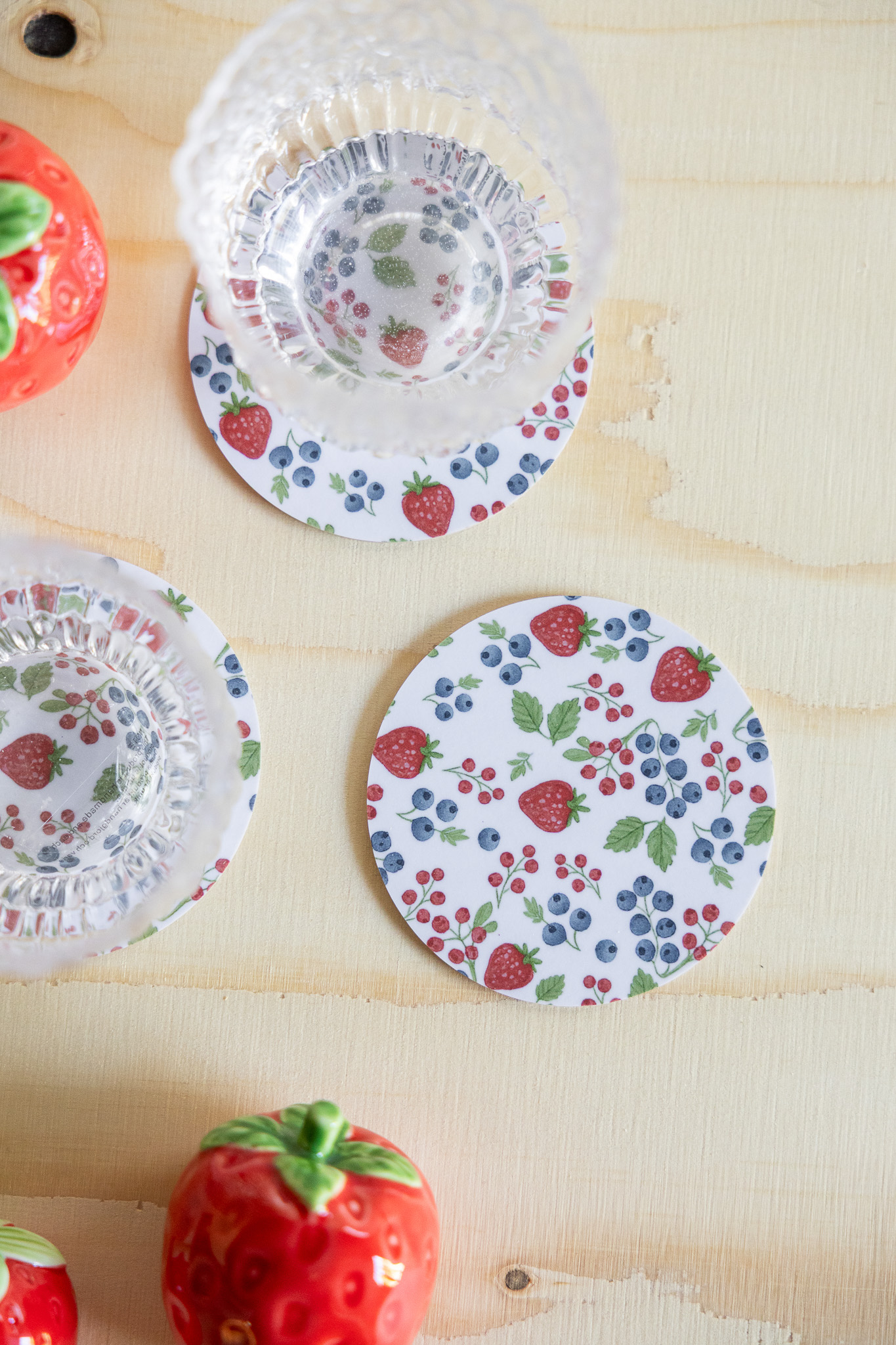 Teller Bär 4er Set Beerenmuster