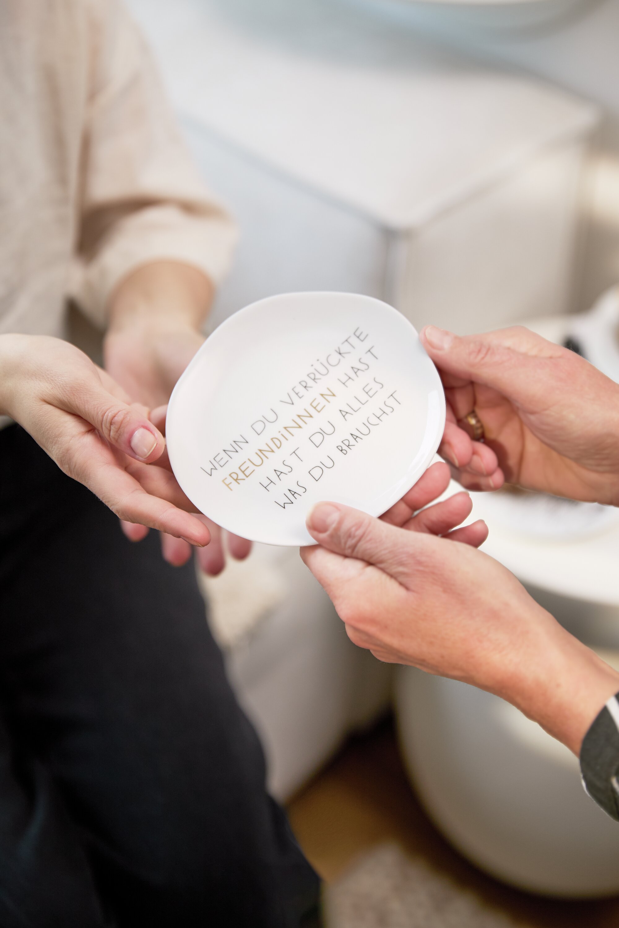 Kleiner Teller Verrückte Freundinnen