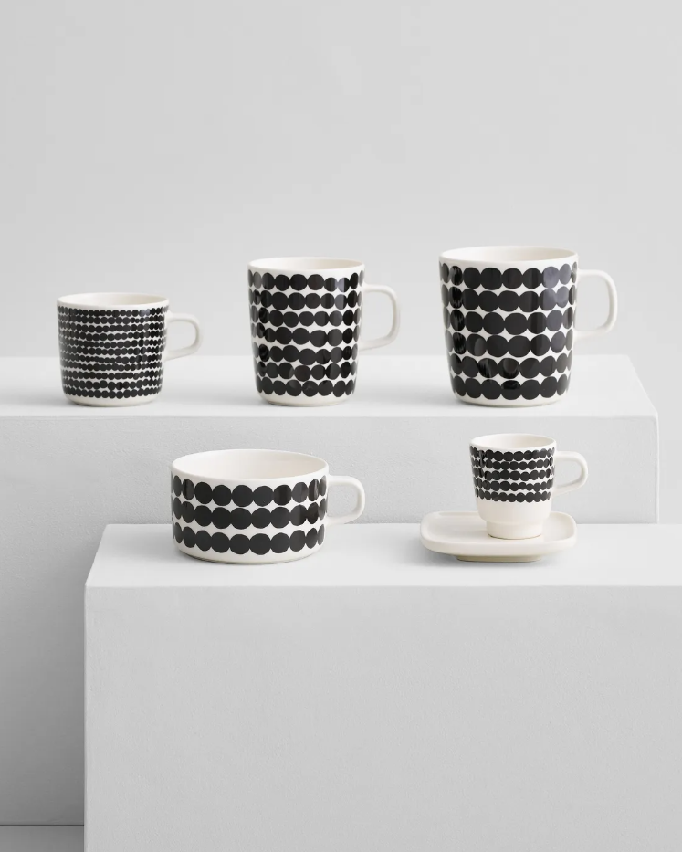 Espressotasse mit Unterteller OIVA / SIIRTOLAPUUTARHA
